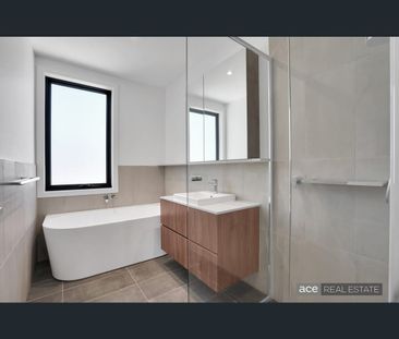 38 Plains Circuit, Aintree, Vic 3336 - Photo 6