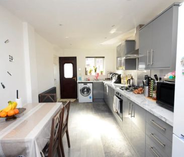 3 bed house to rent in Tanfield Gardens, South Shields, NE34 - Photo 5
