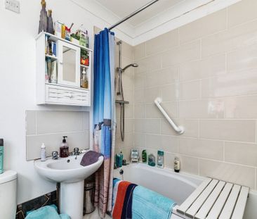 Park Road, LOWESTOFT - Photo 2
