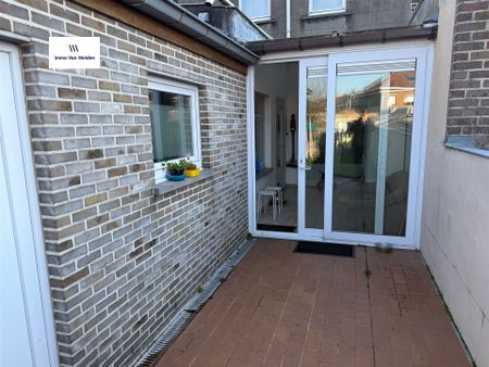 Knusse stadswoning met aanbouw, tuin en garage - Foto 3