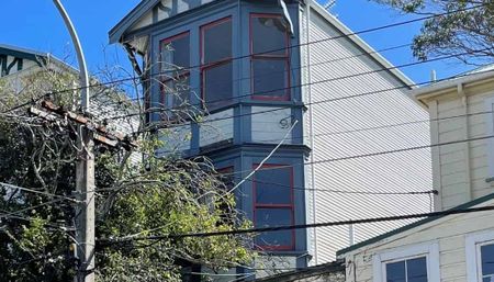 Central City suburban living in Tinakori Road - Photo 3