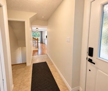 For Lease - 36 Scribner Court, Brampton, Ontario - Photo 2