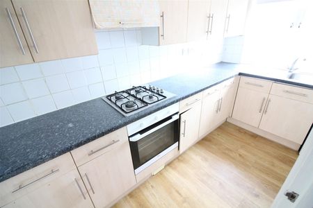 Bridge Road, Hounslow - Photo 2