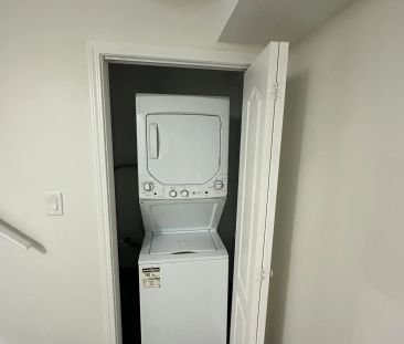 16 Bassett Crescent #Basement - Photo 3