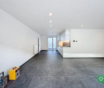 Volledig gerenoveerd gelijkvloers appartement in nostalgische liggi... - Photo 4