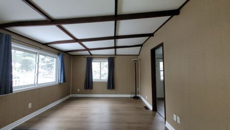 For Lease - 35 47th Street, Wasaga Beach, Ontario - Photo 4