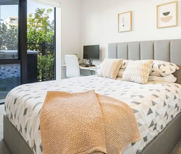 Modern Ground-Floor Apartment with Dual Access - Photo 6