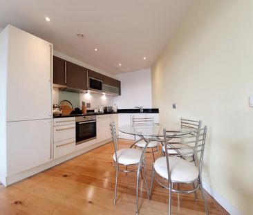 2 bedroom apartment to rent - Photo 2