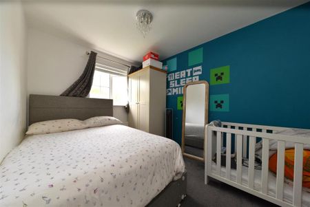 5 bedroom detached house to rent - Photo 4