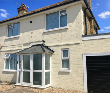 Stanley Road - Photo 4