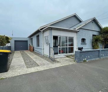 Three Bedroom Saint Kilda - Photo 2