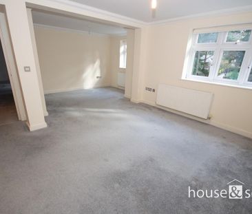2 bedroom ground floor flat to rent - Photo 3
