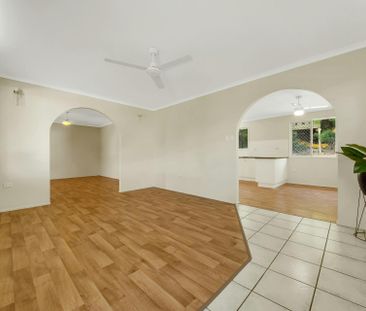 Family Living in a Quiet Cul-de-Sac - Photo 3