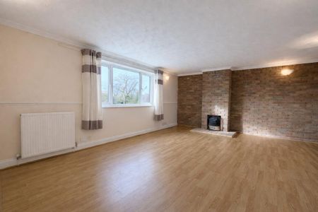 3 bedroom apartment to rent - Photo 2