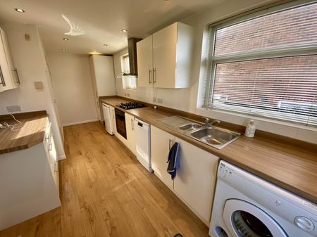 Winterton Rise, Bestwood Park, Nottingham - Photo 2