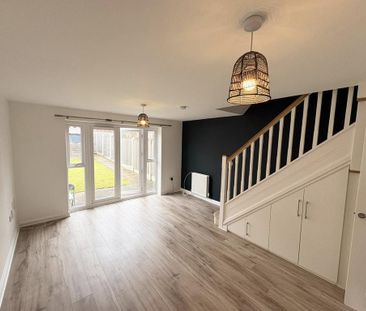 2 bedroom terraced house to rent - Photo 1