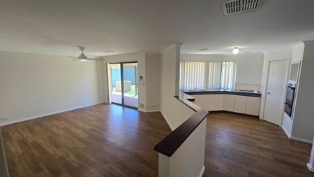 Big Family Home - Air Con - Available Now - Photo 5