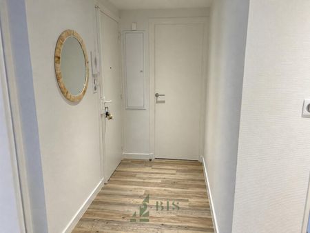 Location Appartement 3 pièces 70m² ROANNE 42300 - Photo 5