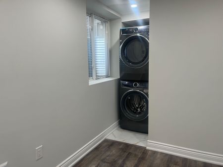 For Lease - 81 Phoenix Boulevard, Barrie, Ontario - Photo 2