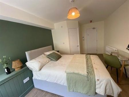 1 bedroom in a house share to rent - Photo 5