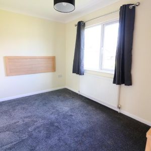 1 Bedroom Park Home To Rent - Photo 2