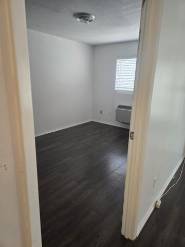 For Lease - 120 Bell Farm Road Unit# 210, Barrie, Ontario - Photo 2