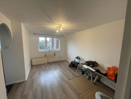 1 bedroom flat to rent - Photo 2