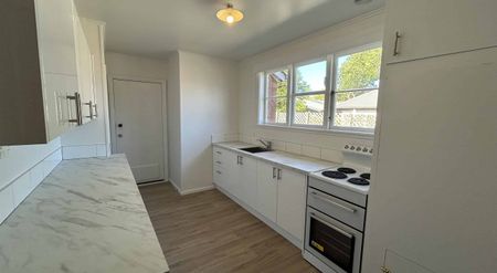 Beauty in Bryndwr! - Photo 2