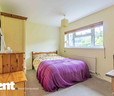 4 bed Semi Detached for rent - Photo 6