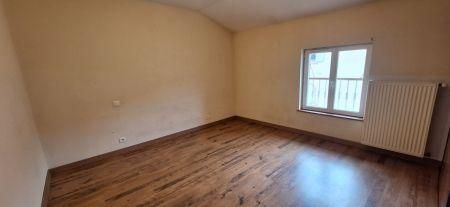 Location - Appartement - 3 pièces - 70.00 m² - bressols - Photo 2