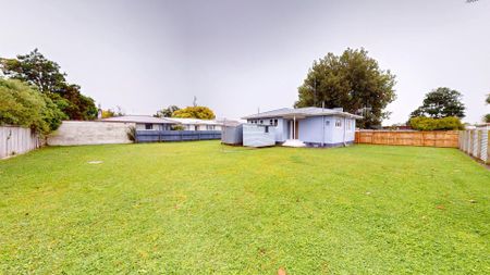 Awapuni - 3 Bedrooms - Photo 3
