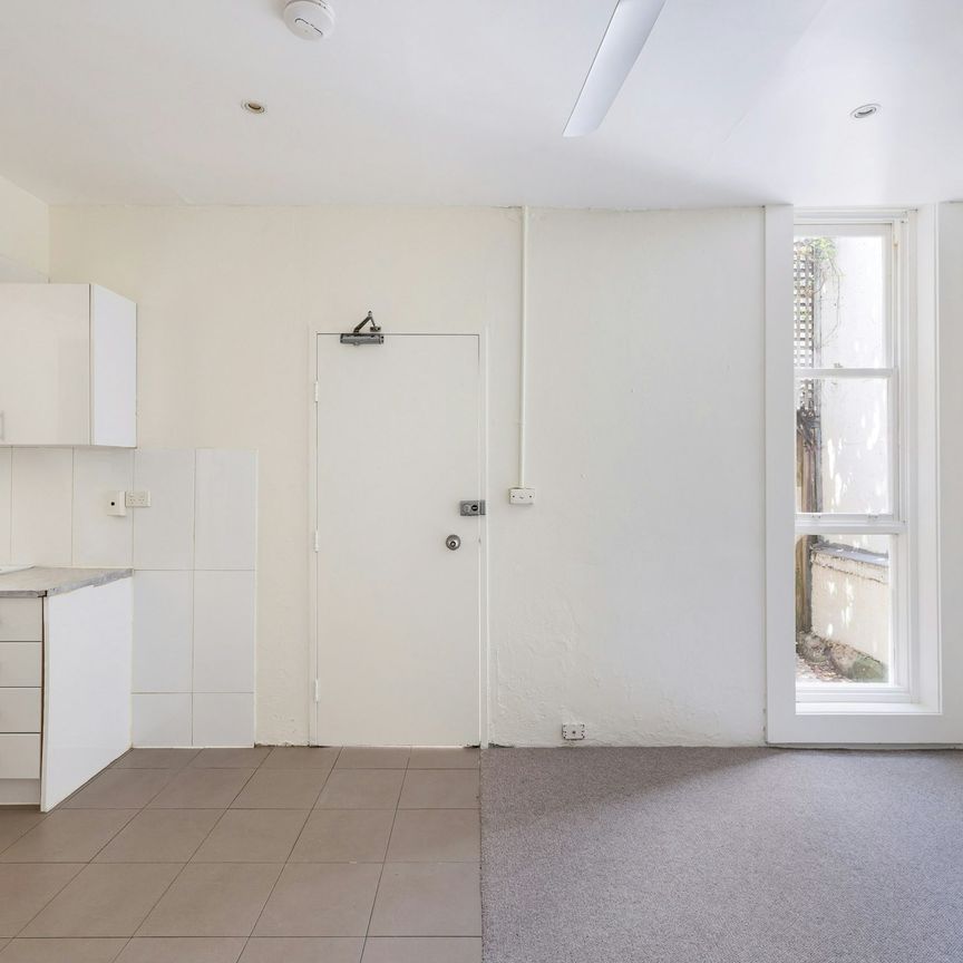 3 / 164C Bourke Street - Photo 1