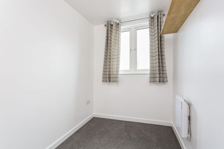 2 bedroom apartment to rent The Roundhouse, Gunwharf Quays, Portsmouth, PO1 - Photo 5
