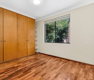 Peaceful Living in the Heart of Enmore - Photo 3