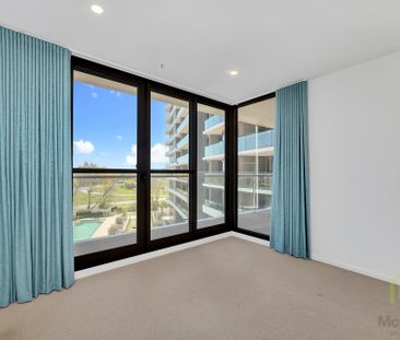 Sleek one-bedroom apartment - Photo 3