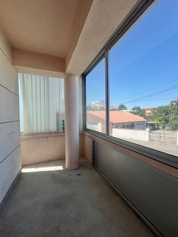 Location Appartement 3 pièces 104m² AGEN 47000 - Photo 5