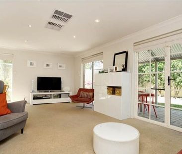 East Victoria Park - Photo 5