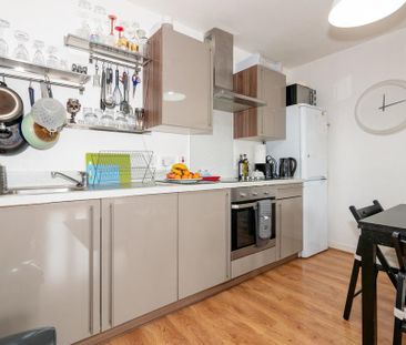 2 bedroom apartment to rent - Photo 5