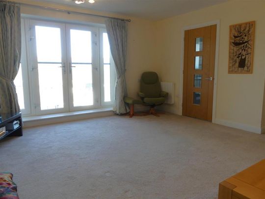 2 bedroom retirement property to rent - Photo 1