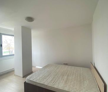 Chirie,Ap.3 camere,Closca a2555 - Fotografie 4