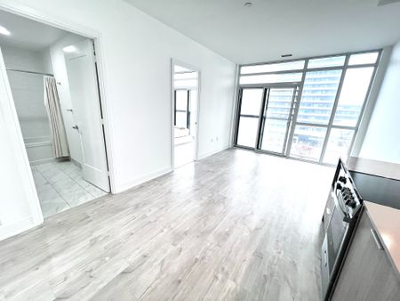 For Lease - 65 Annie Craig Drive Unit# 501, Toronto, Ontario - Photo 2