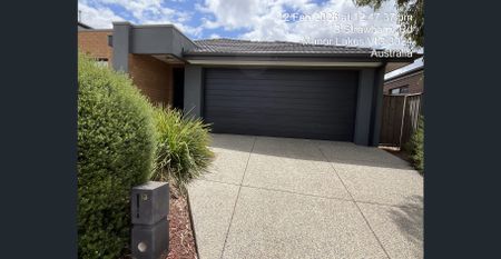 Flexible Family Living in a Prime Location! - Photo 3