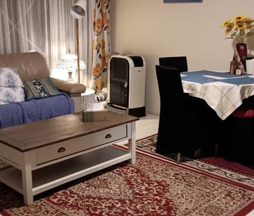 Broadbeach Waters - Photo 4