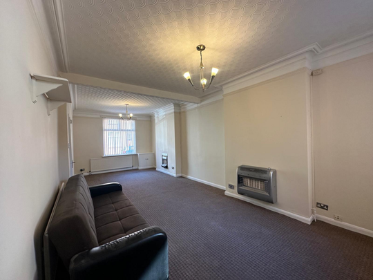 3 bedroom terraced house to rent - Photo 1