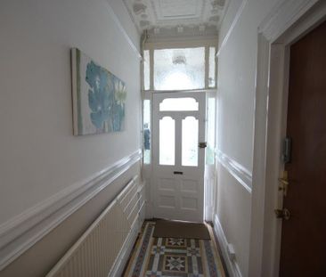 1 bedroom in a flat share to rent - Photo 3