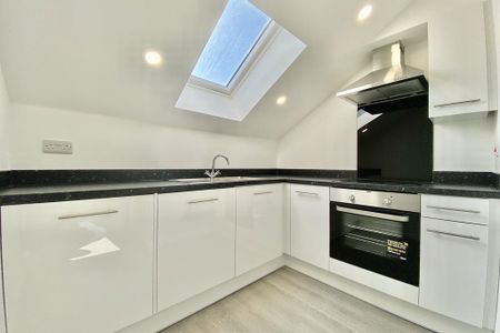 1 bedroom apartment to rent - Photo 2