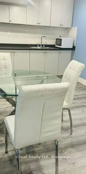 32 Maple Beach Crescent - Photo 1