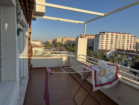 Apartamento de alquiler en Avenida de Andalucía, 122, Urbanización Santa Rosa - Photo 2