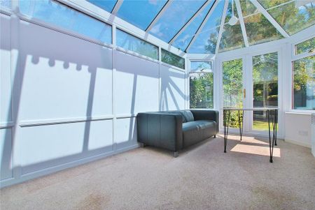 4 bedroom semi-detached house to rent - Photo 3