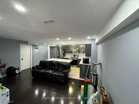 Property For Lease | W8247568 - Photo 5